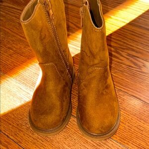 Cat & Jack Brown Mid-Calf Boots